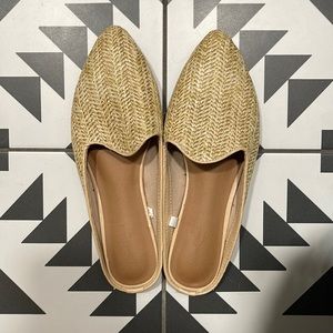 NWOT Size 8 Universal Threads Woven Mules
